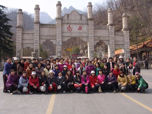 “三八妇女节”公司组织女员工游览尧山 