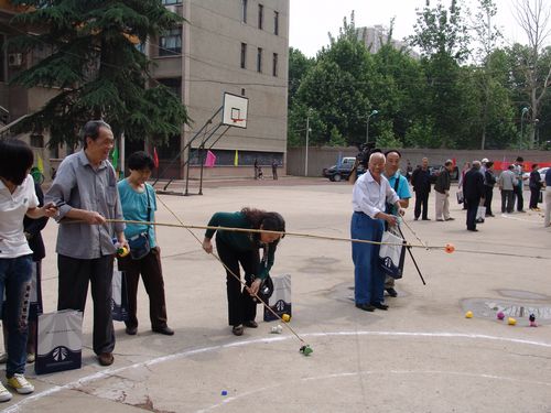 公司组织离退休干部参加省厅“2011年离退休人员运动会” 