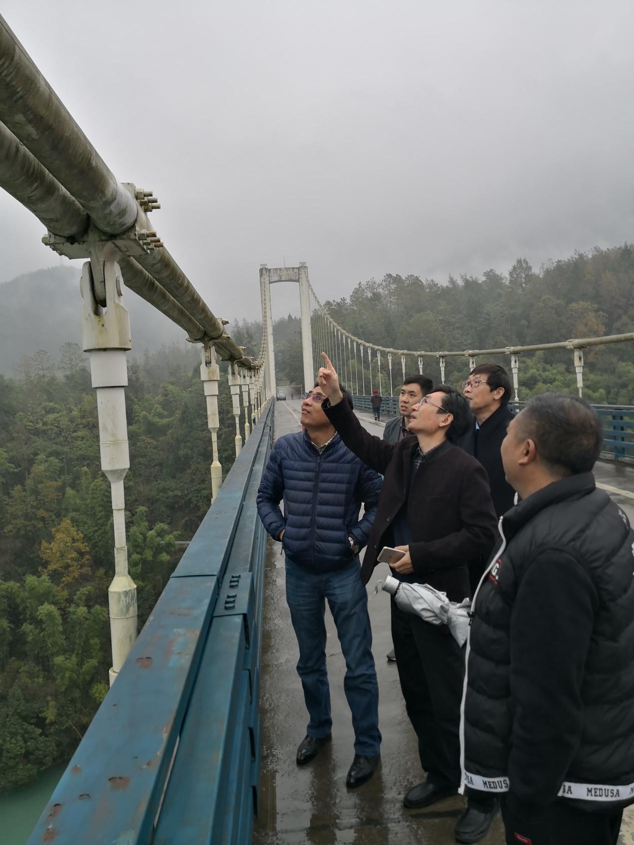 公司组织对援建四川江油哪吒大桥进行设计回访