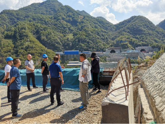 公司开展郑西高速公路尧山至栾川至双龙段设计回访