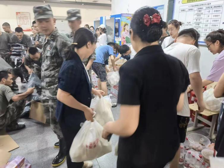 风雨同舟 闻“汛”而动  安聚通公司汛情期间保障工作掠影