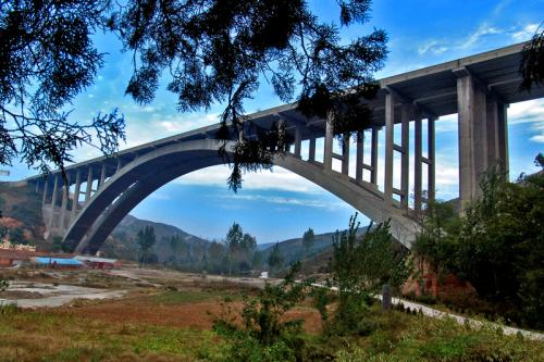 中犇检测认证有限公司中标连霍高速公路许沟特大桥主桥结构健康监测系统建设工程